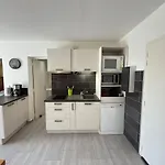 Confort & Terrasse A 650 M De La