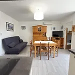 Confort & Terrasse A 650 M De La
