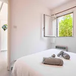 Confort & Terrasse A 650 M De La *