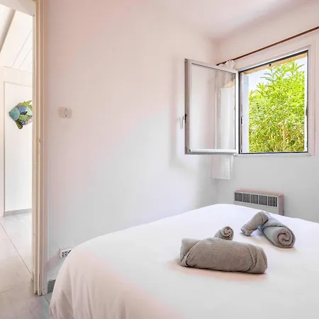 Confort & Terrasse A 650 M De La *